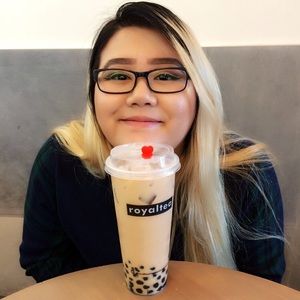 Meet your Posher, Angie